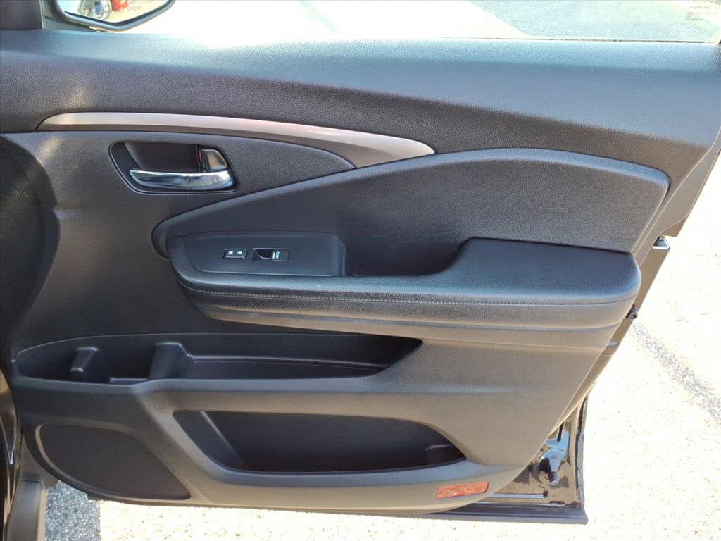 Used 2020 Honda Pilot EX-L image 16