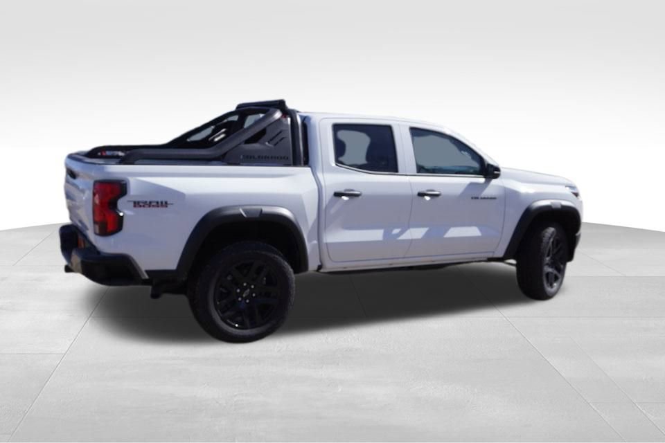 New 2025 Chevrolet Colorado Trail Boss w/ Midnight Edition image 4