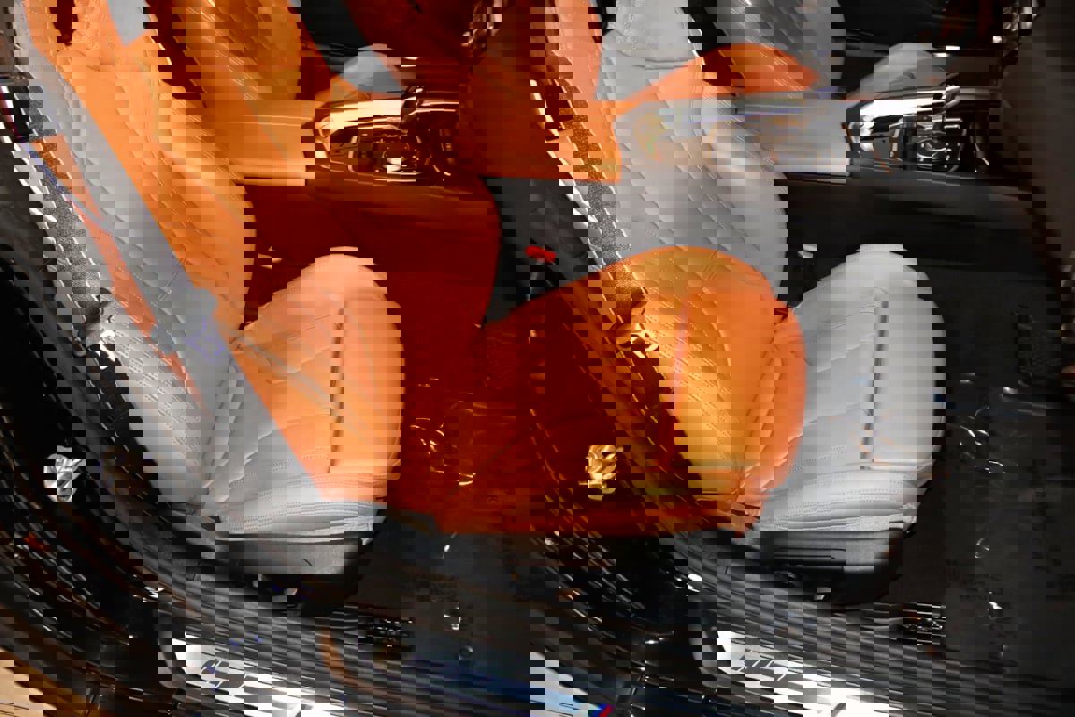 Used 2024 BMW Z4 M40i w/ Premium Package image 57