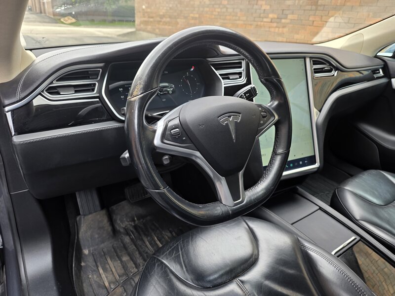 Used 2014 Tesla Model S 85 RWD image 17