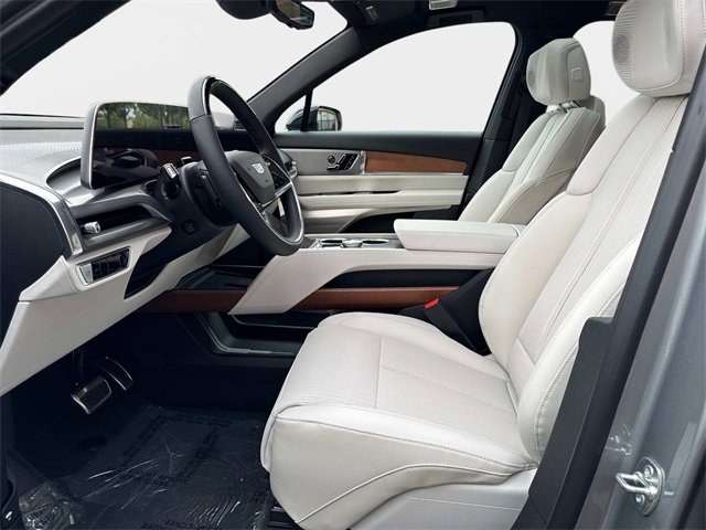 New 2026 Cadillac Vistiq Luxury w/ LPO, Floor Liner Package image 17