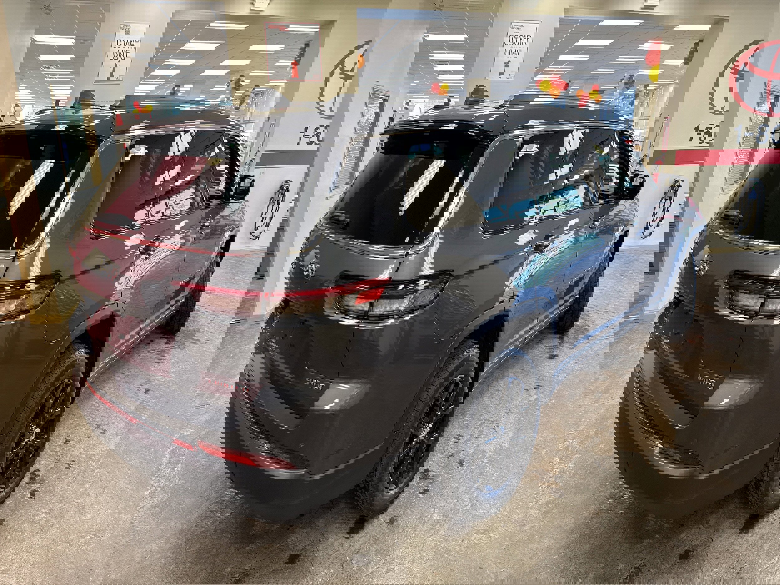 Used 2021 Jeep Grand Cherokee L Limited image 10