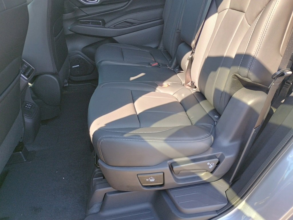 New 2026 Subaru Ascent Limited image 13