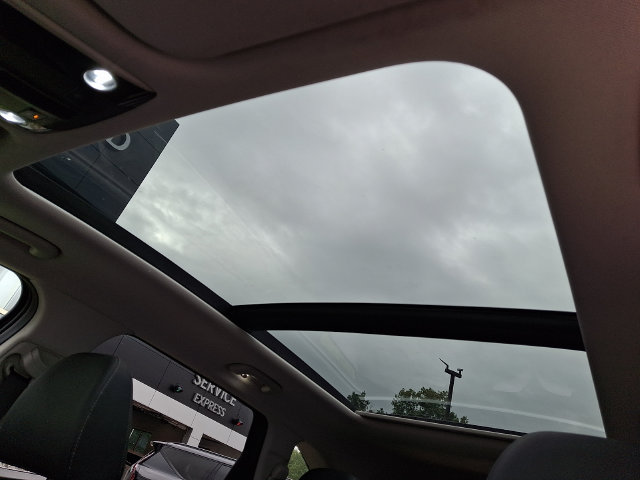 Certified 2025 Kia Sorento EX w/ EX Panoramic Sunroof Package AWD/4WD image 15