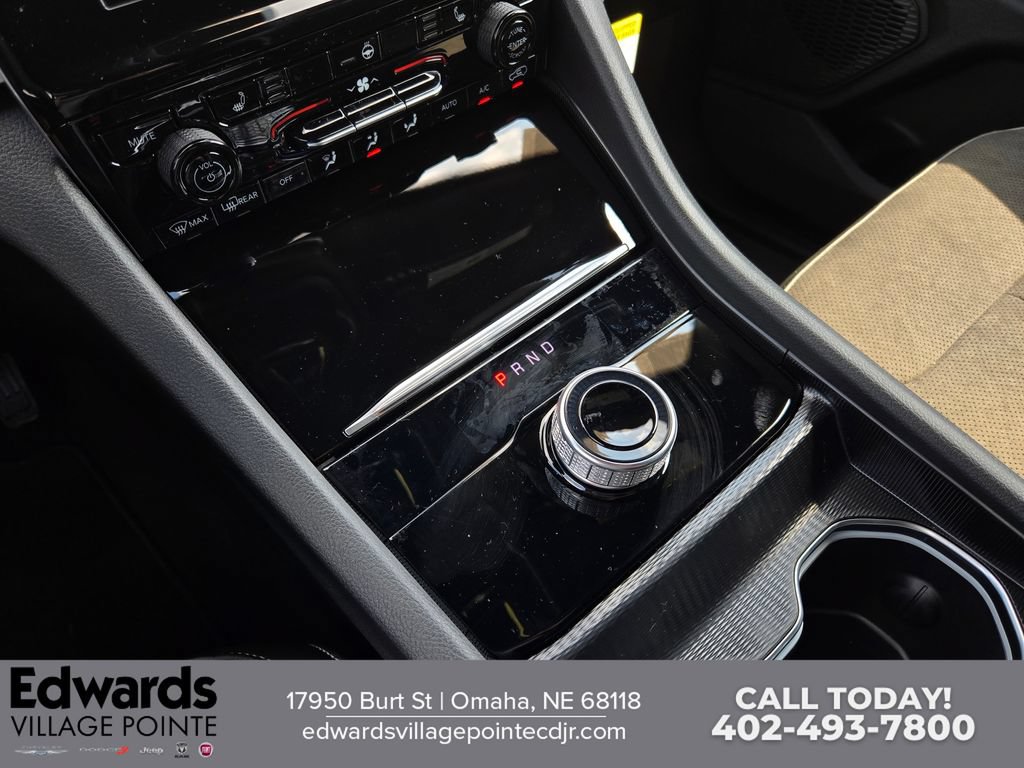 New 2025 Jeep Grand Cherokee Altitude AWD/4WD image 21