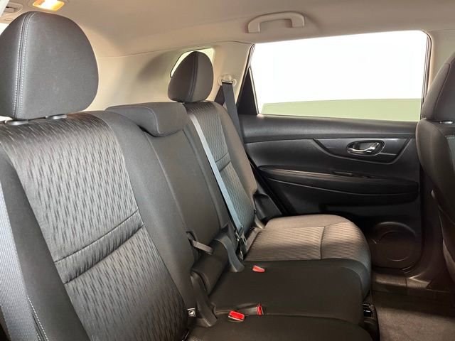 Used 2020 Nissan Rogue SV image 13