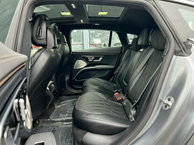Used 2022 Mercedes-Benz EQS 580 4MATIC Sedan image 20