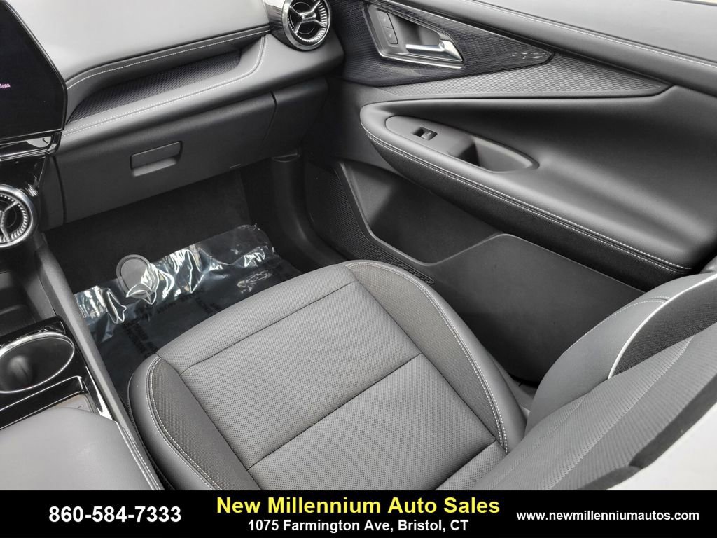 Used 2024 Chevrolet Blazer EV LT image 15