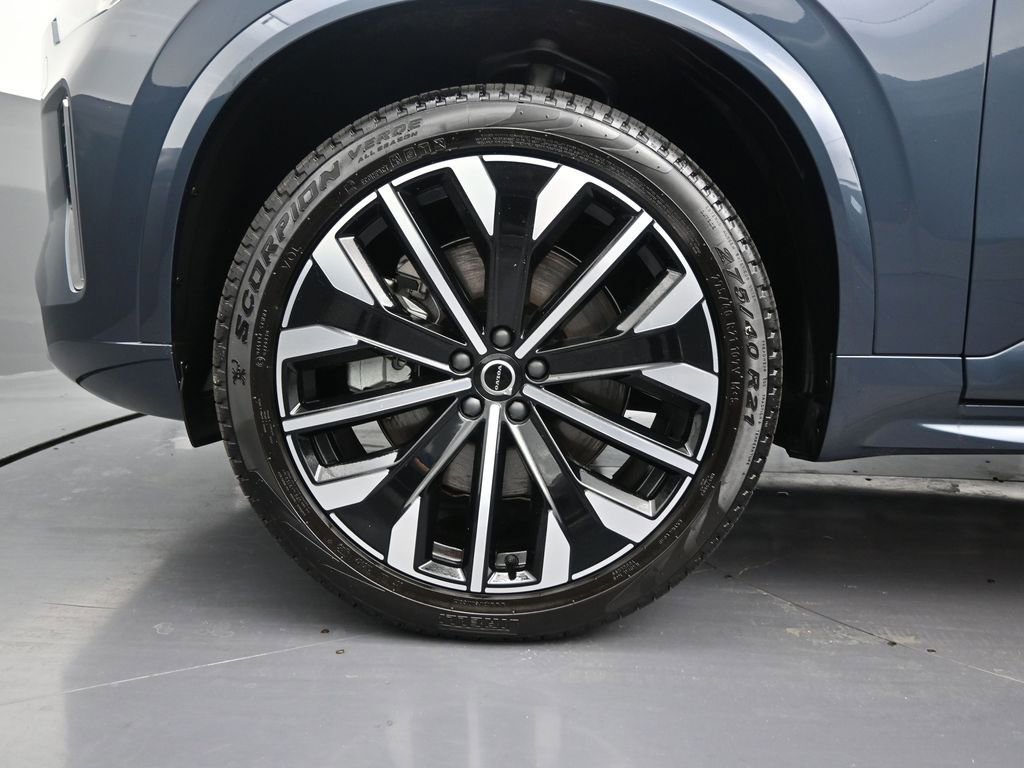 New 2026 Volvo XC90 T8 Core AWD/4WD image 9