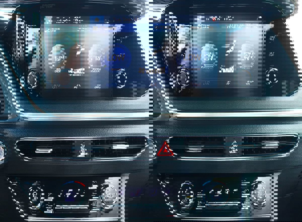 Used 2022 Hyundai Sonata SEL w/ Convenience Package FWD image 46