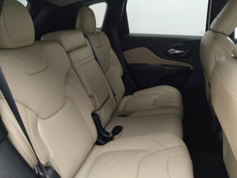 Used 2016 Jeep Cherokee Limited w/ Trailer Tow Group image 19