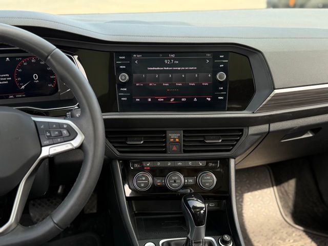 Used 2024 Volkswagen Jetta SEL image 21