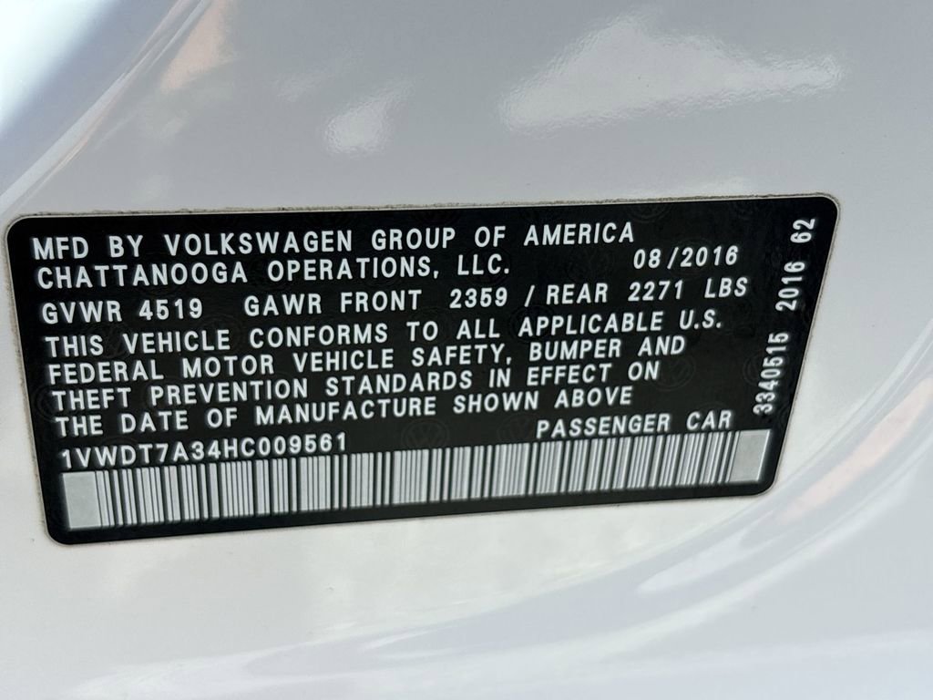 Used 2017 Volkswagen Passat 1.8T R-Line FWD image 31