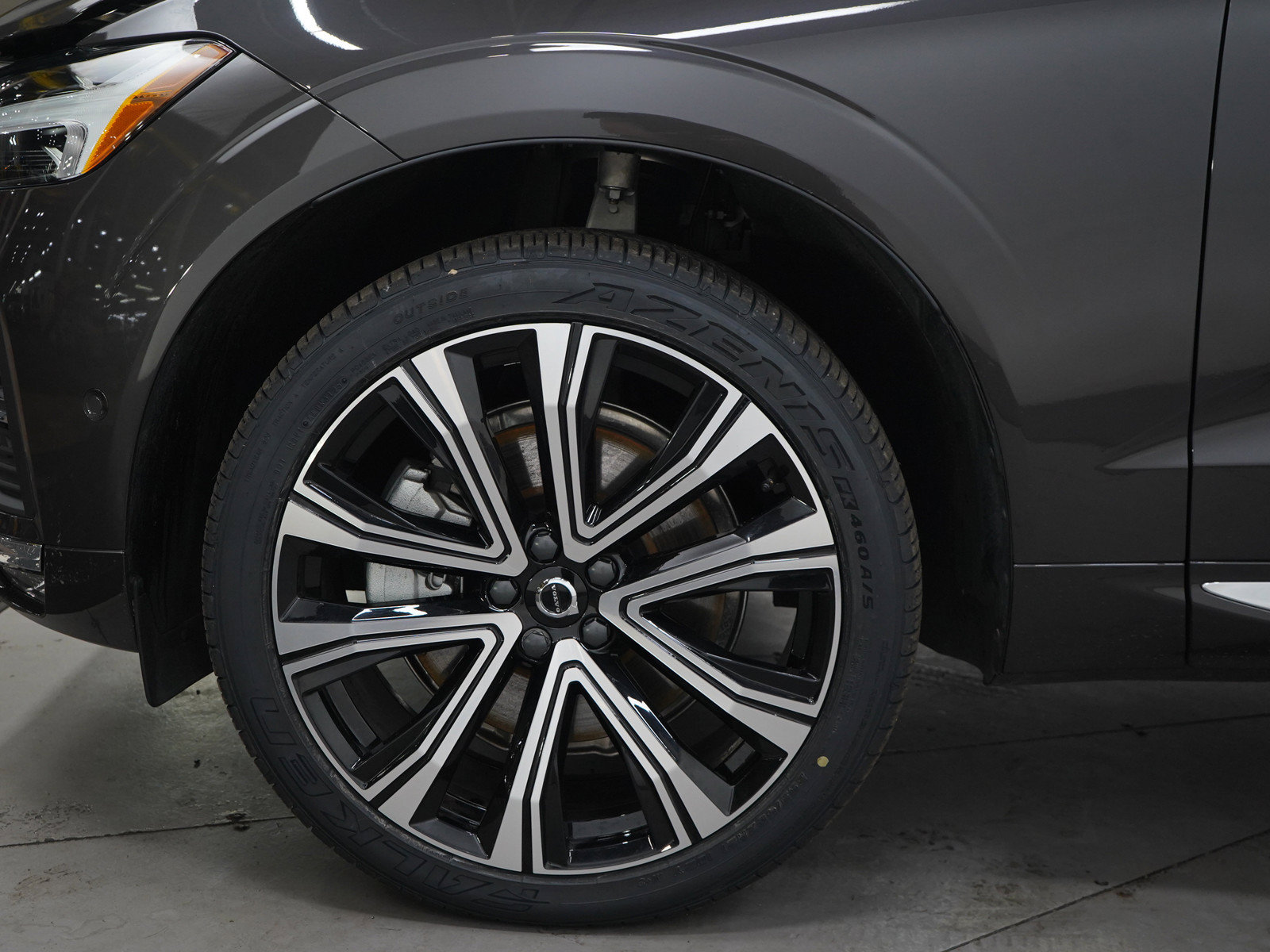 Used 2023 Volvo XC60 B5 Ultimate w/ Climate Package AWD/4WD image 31
