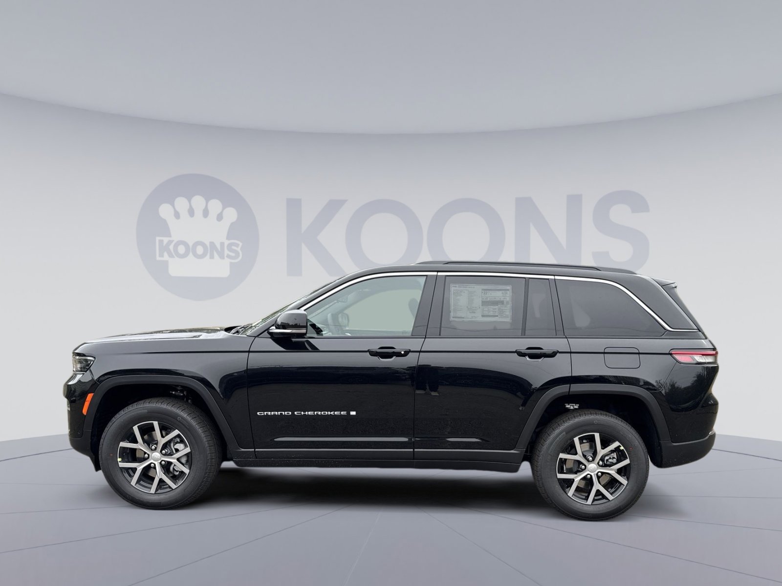 New 2025 Jeep Grand Cherokee Limited w/ Luxury Tech Group II image 2