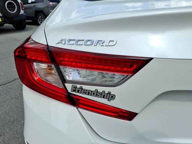 Used 2018 Honda Accord Touring image 8