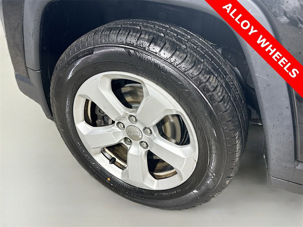 Used 2018 Jeep Compass Latitude w/ Cold Weather Group image 28