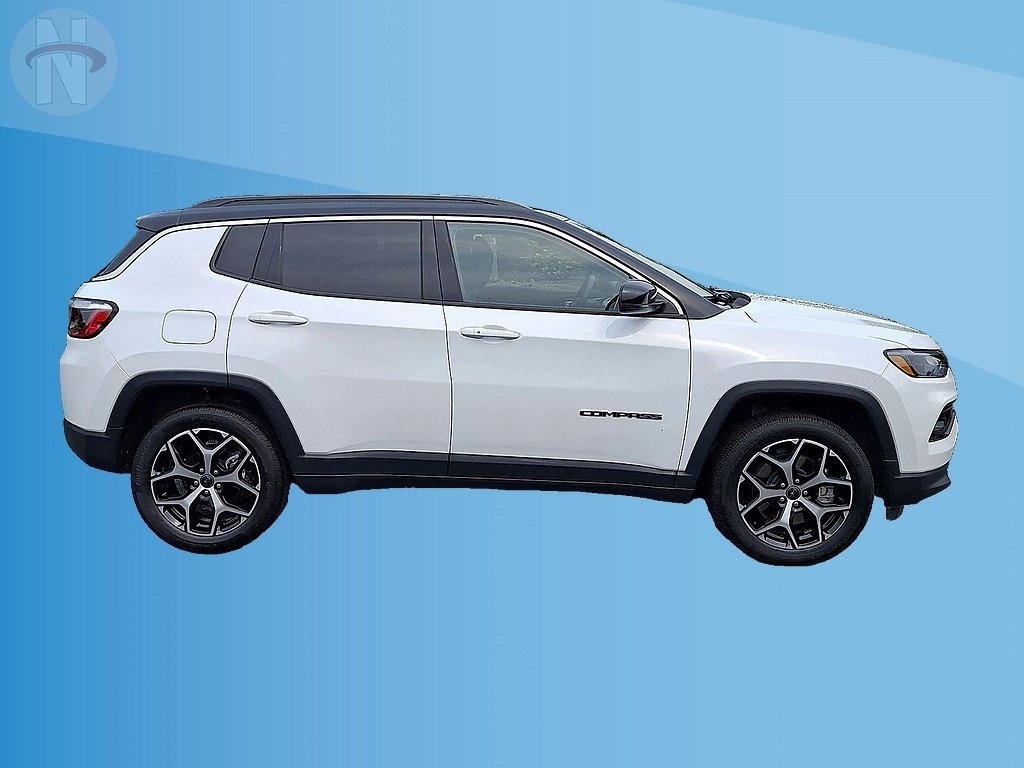 Used 2025 Jeep Compass Limited AWD/4WD image 9