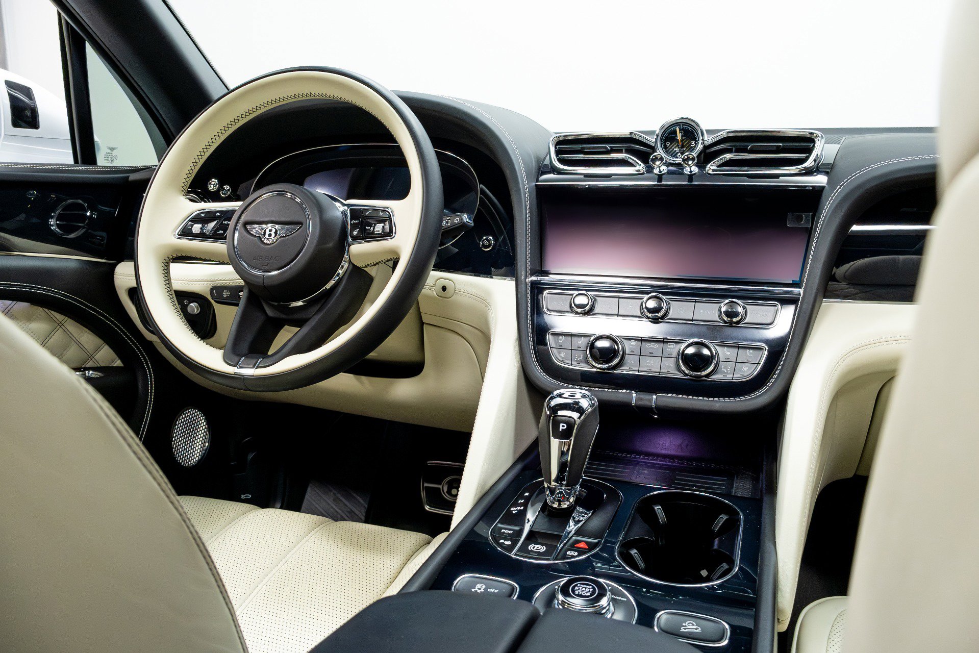 Used 2021 Bentley Bentayga w/ First Edition Specification image 36