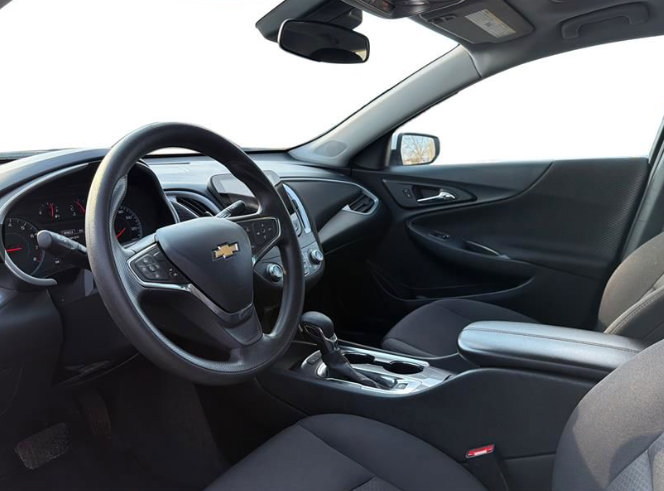 Used 2024 Chevrolet Malibu LT FWD image 9