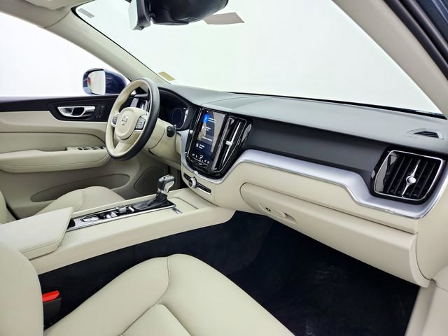 Used 2020 Volvo XC60 T6 Momentum w/ Protection Package image 13