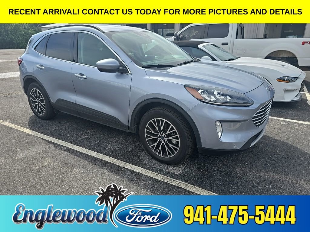 Certified 2022 Ford Escape Titanium w/ Class II Trailer Tow Package