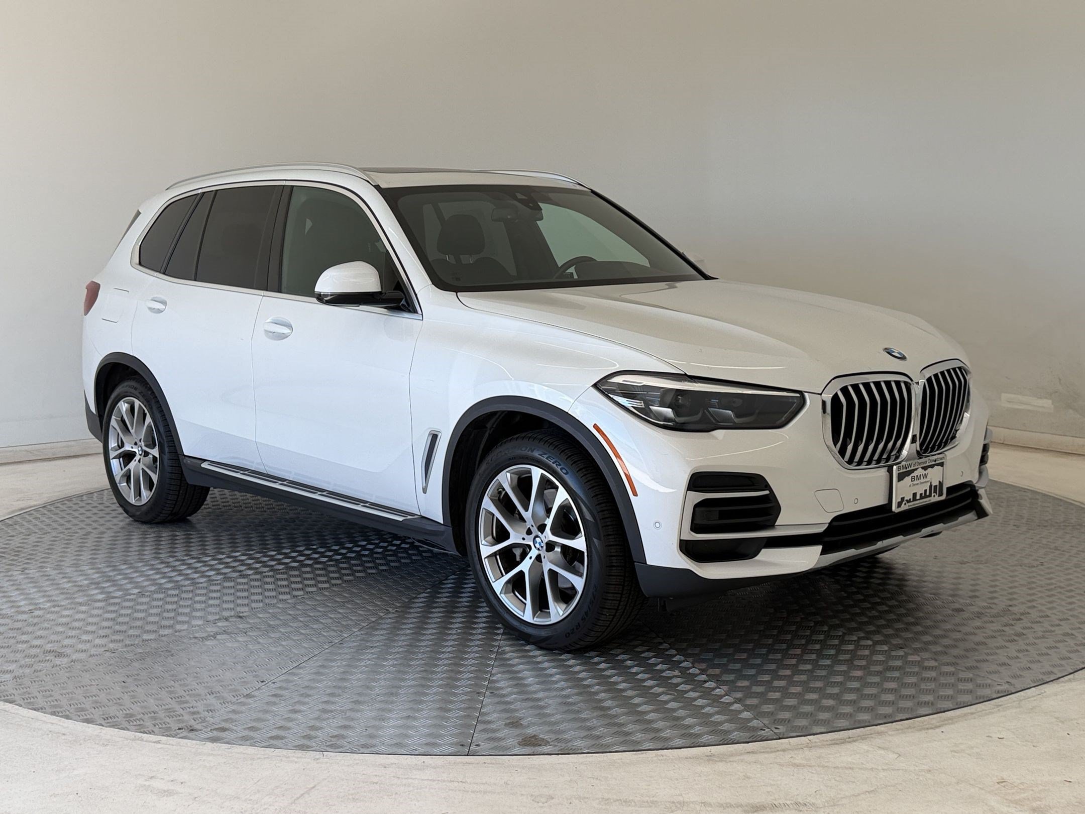 Used 2023 BMW X5 xDrive40i w/ Premium Package AWD/4WD image 7