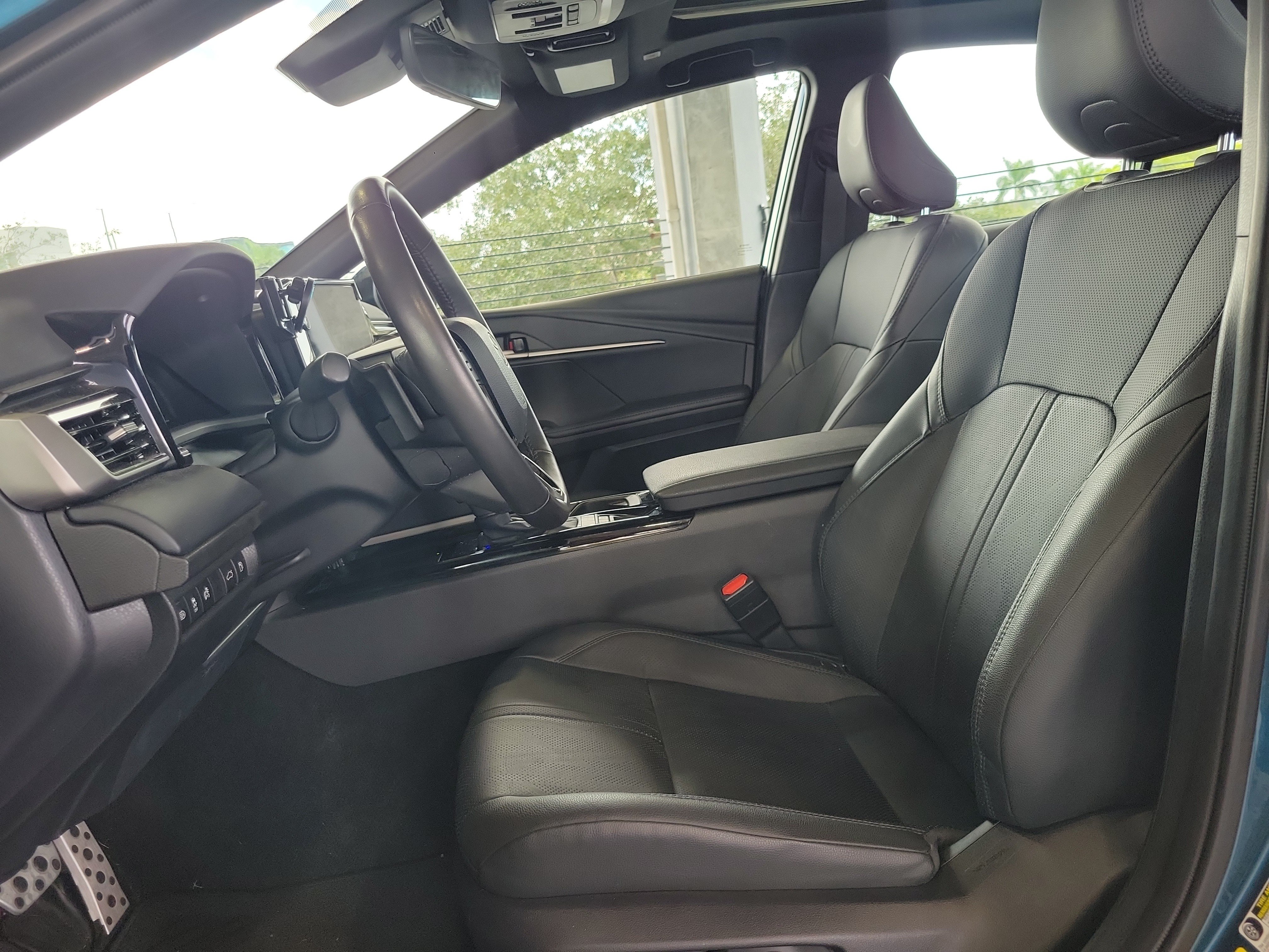 Used 2026 Toyota Camry XSE FWD image 17