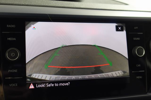 Used 2023 Volkswagen Taos SE image 33