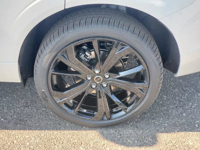 New 2026 Volvo XC60 B5 Ultra w/ Protection Package Premier AWD/4WD image 7