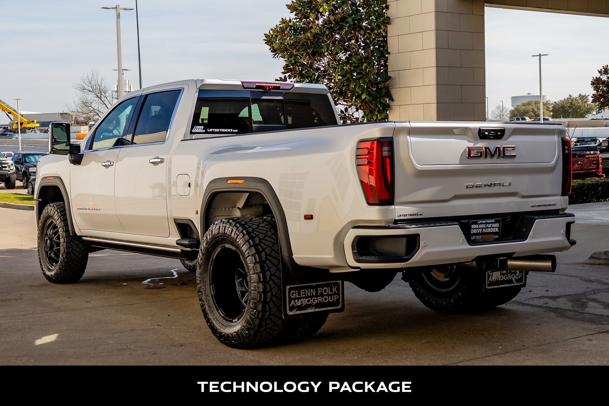 Used 2025 GMC Sierra 3500 Denali w/ Denali Reserve Package image 7