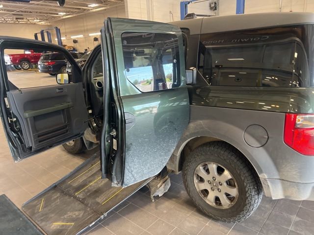 Used 2005 Honda Element EX image 11