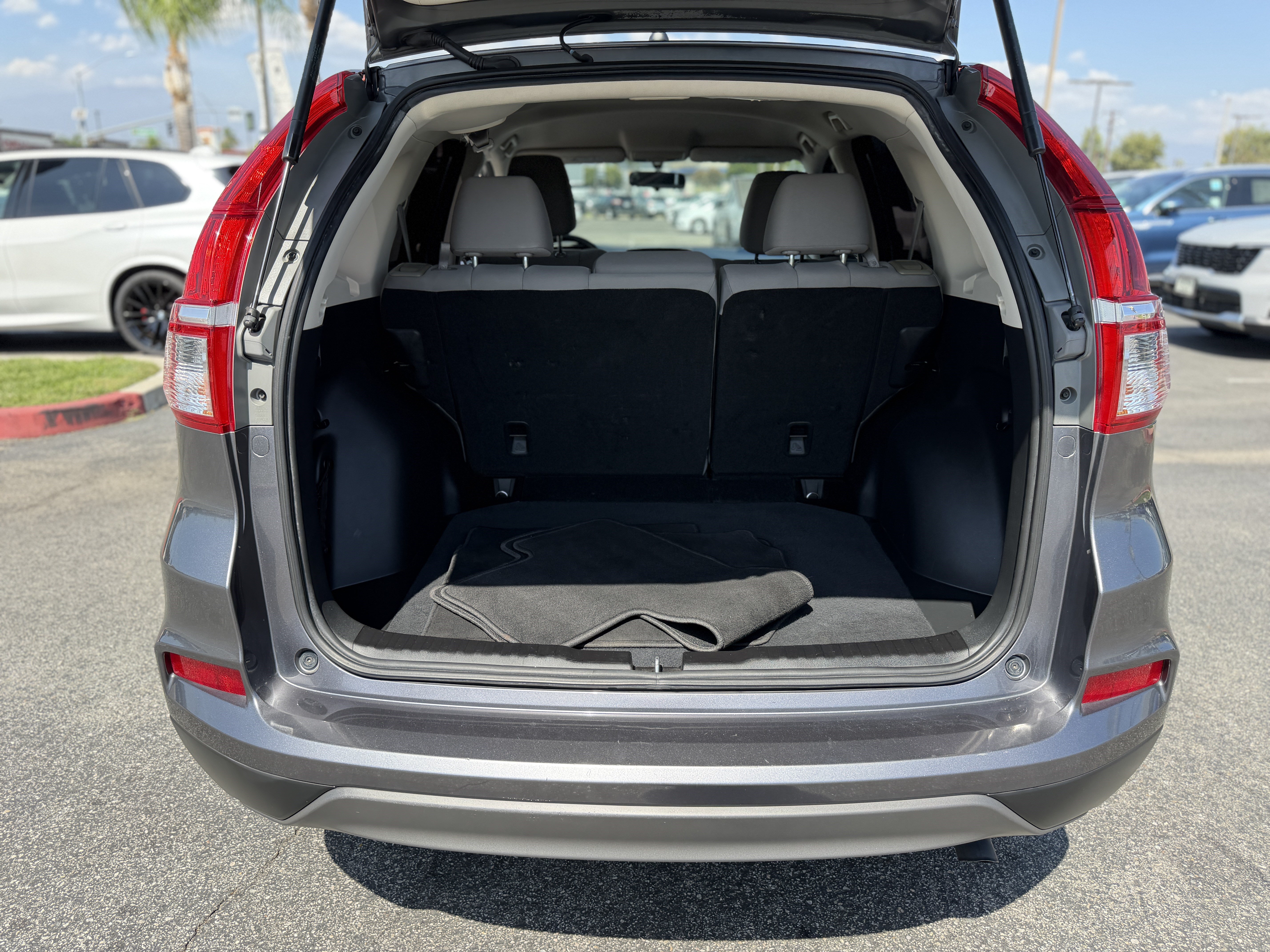 Used 2016 Honda CR-V SE image 10