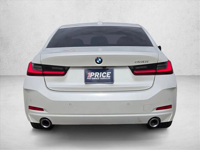 Used 2025 BMW 330i Sedan w/ Premium Package image 7