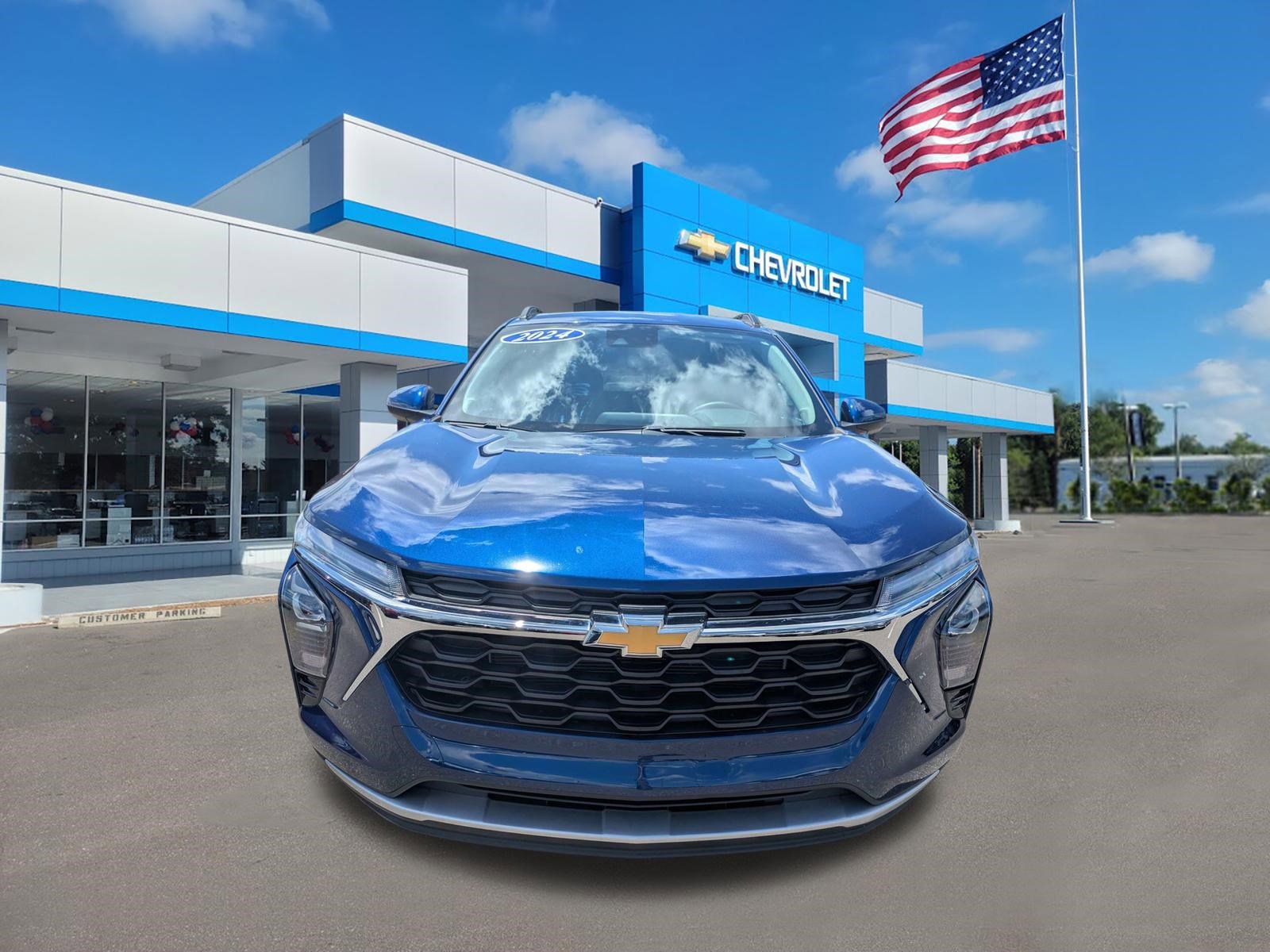 Used 2024 Chevrolet Trax LT w/ Driver Confidence Package FWD image 9