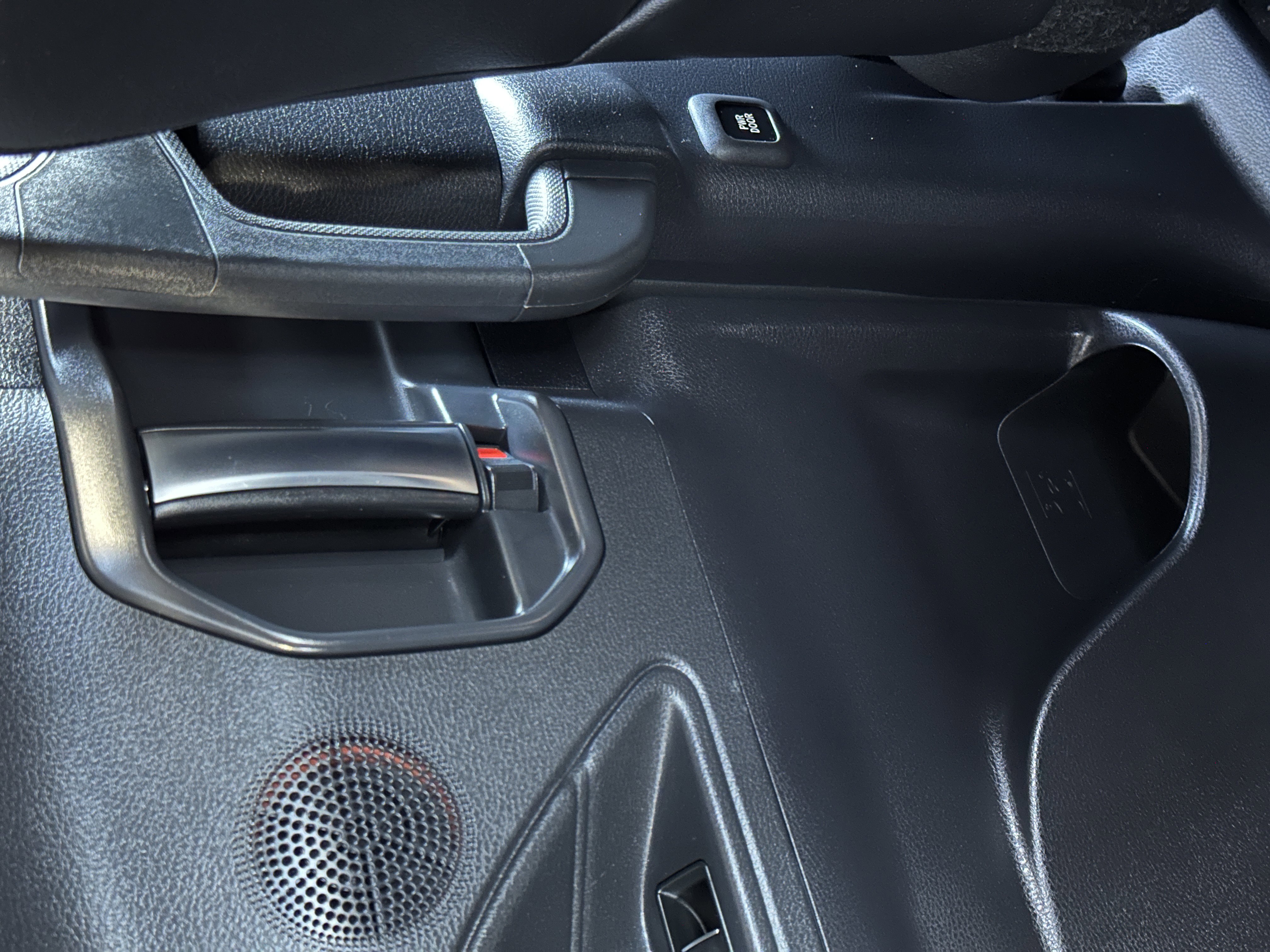 Used 2025 Toyota Sienna Limited image 50