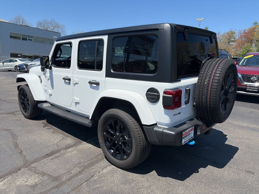 Used 2023 Jeep Wrangler Unlimited Sahara w/ Cold Weather Group AWD/4WD image 5