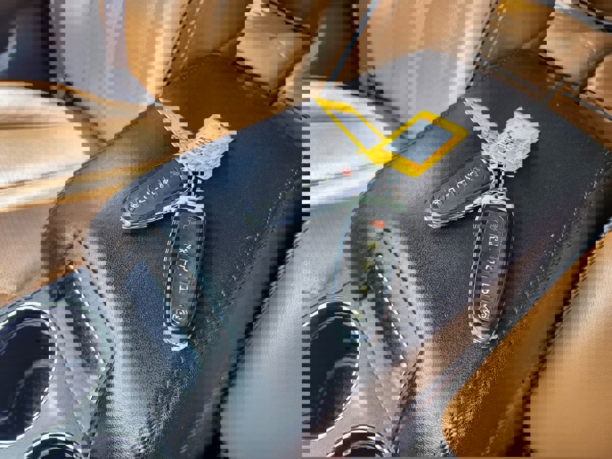 Used 2015 Lincoln MKX FWD w/ Equipment Group 101A image 34