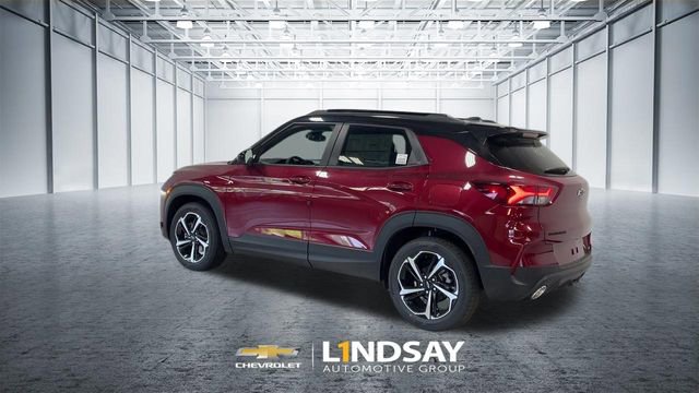 Used 2023 Chevrolet TrailBlazer RS w/ Sun and Liftgate Package FWD image 4