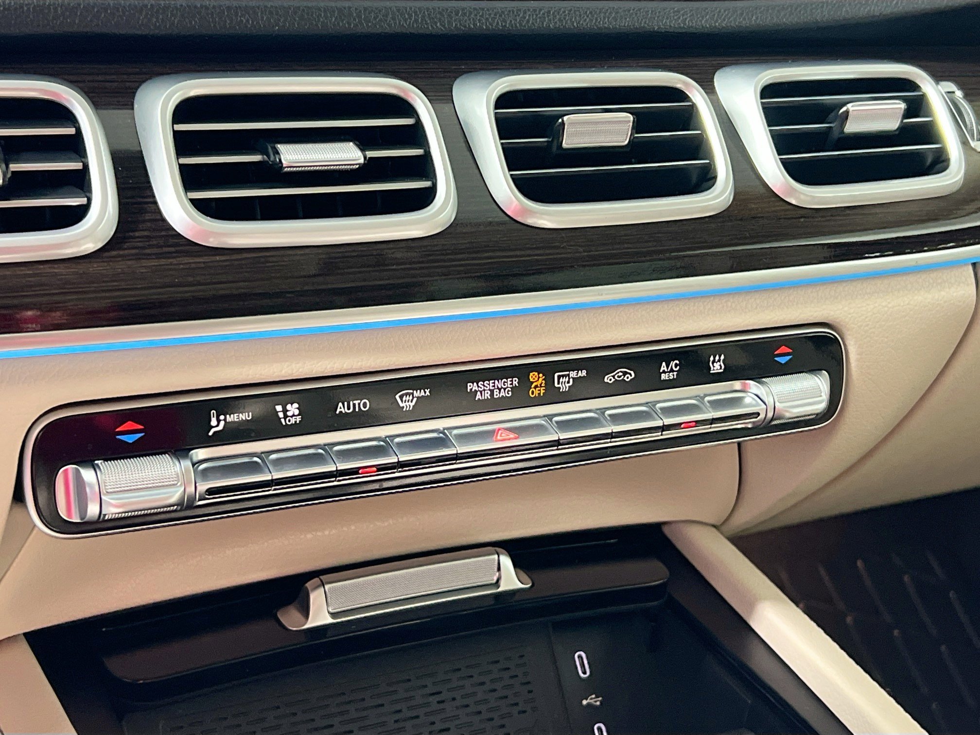 Used 2025 Mercedes-Benz GLE 450e GLE 450e image 27