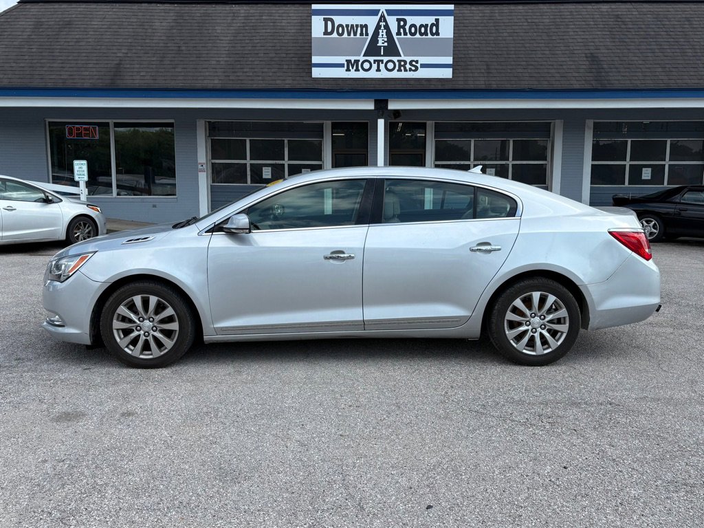Used 2014 Buick LaCrosse Leather image 2