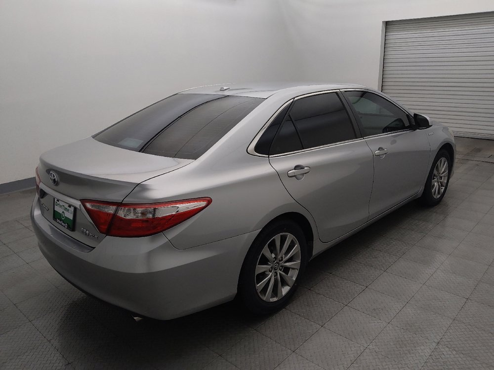 Used 2017 Toyota Camry XLE FWD image 9