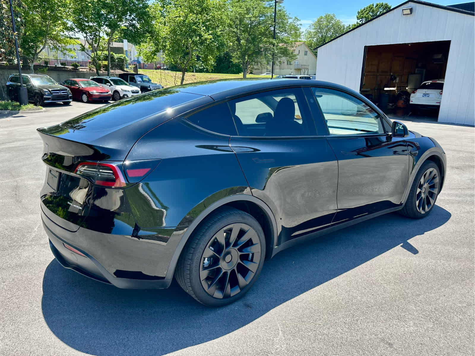 Used 2024 Tesla Model Y Long Range AWD/4WD image 5