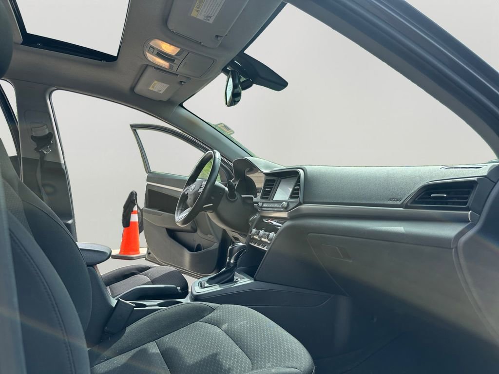 Used 2020 Hyundai Elantra Value Edition w/ Cargo Package (C1) FWD image 11