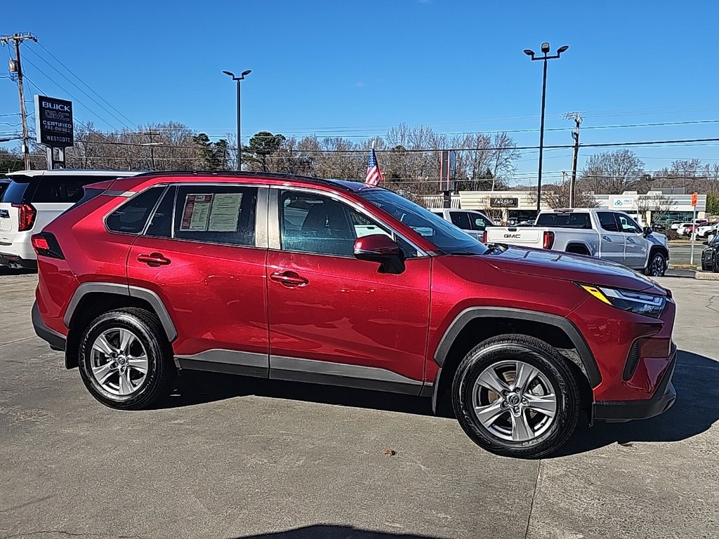 Used 2024 Toyota RAV4 XLE w/ Convenience Package image 3