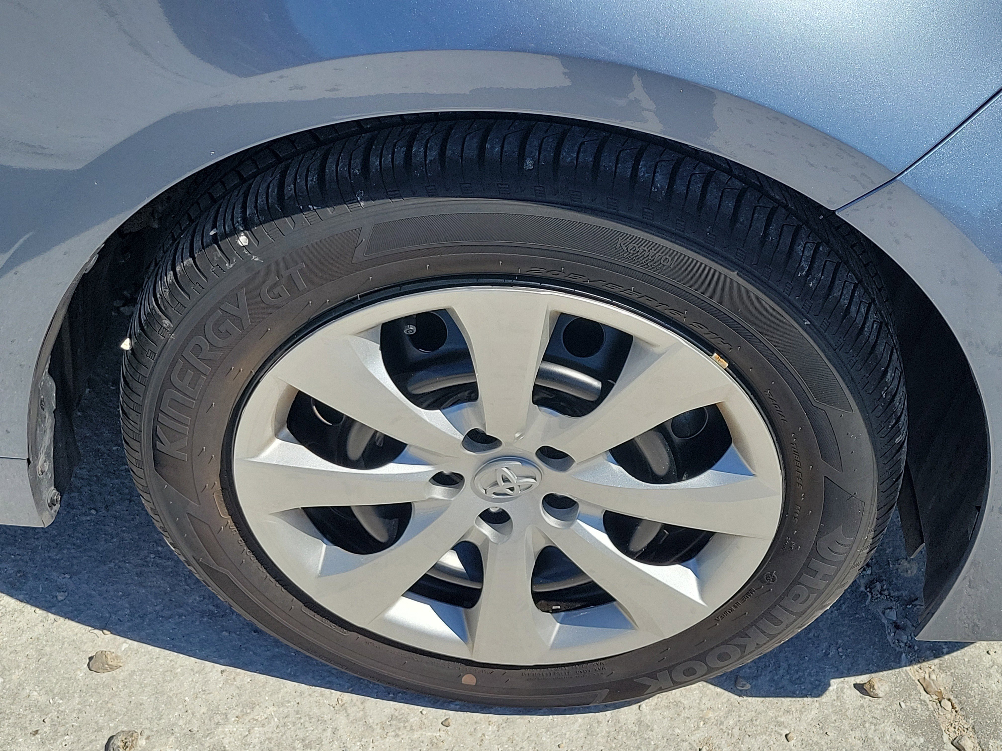 Used 2025 Toyota Corolla LE image 8