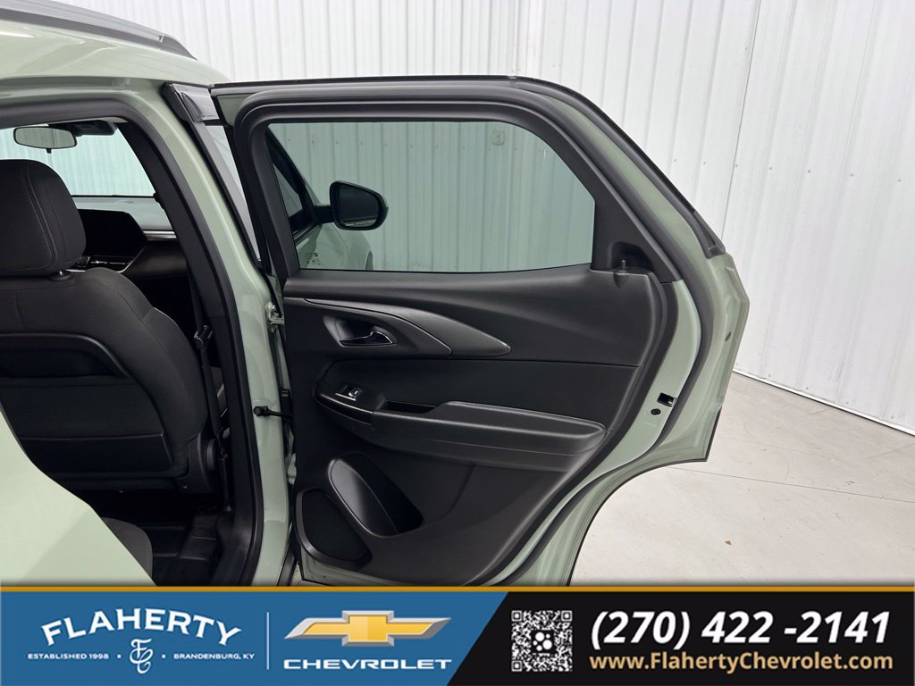Used 2025 Chevrolet TrailBlazer LT FWD image 12