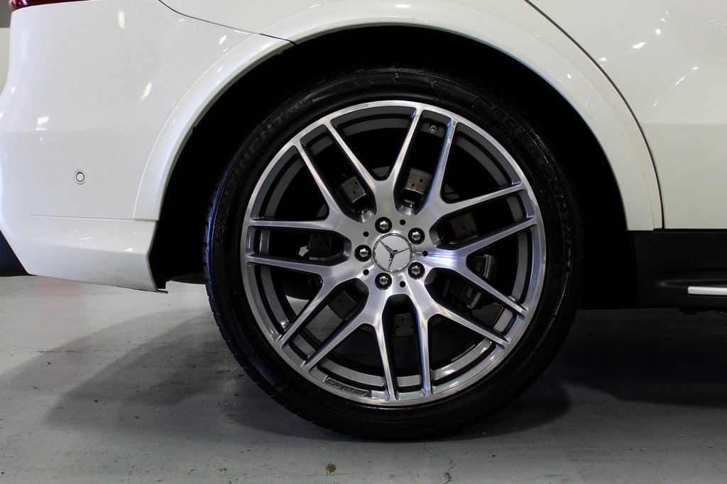 Used 2018 Mercedes-Benz GLE 63 AMG 4MATIC w/ Premium 3 Package image 33