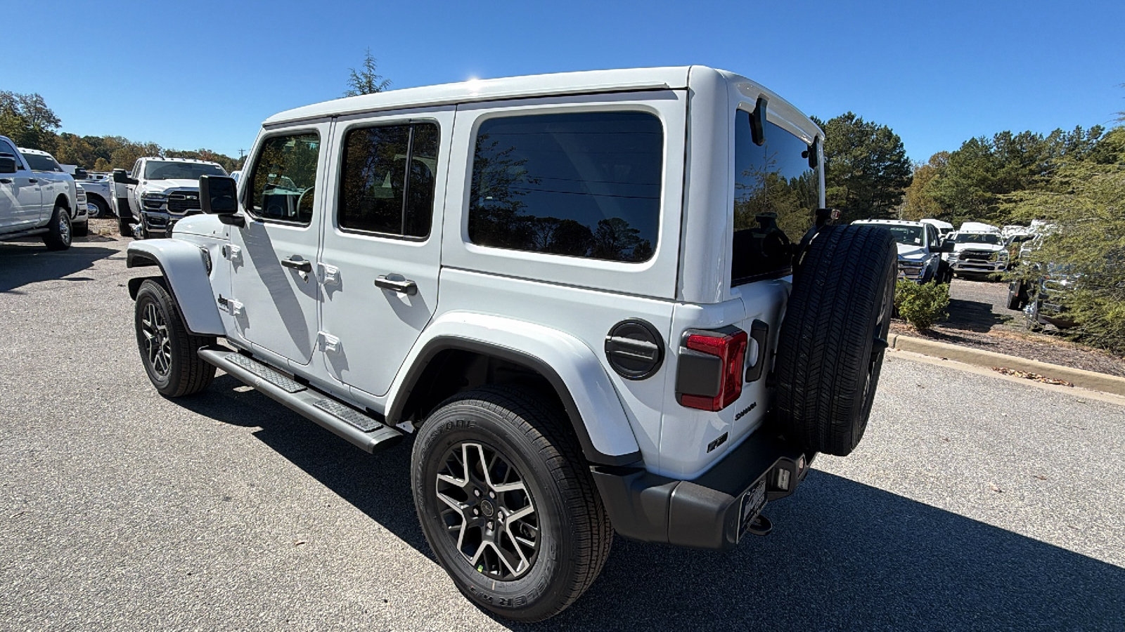 New 2027 Jeep Wrangler Unlimited Sahara AWD/4WD image 10