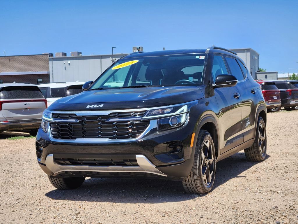 Certified 2025 Kia Seltos EX AWD/4WD image 3